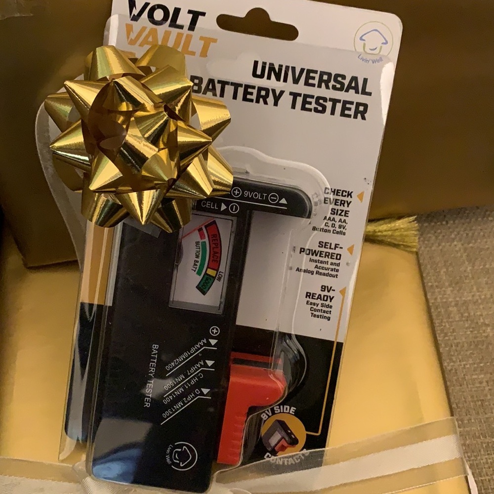 Brand New VOLT Universal Battery Tester for AAA, AA, C, D, 9Volt, Buttons; NIB